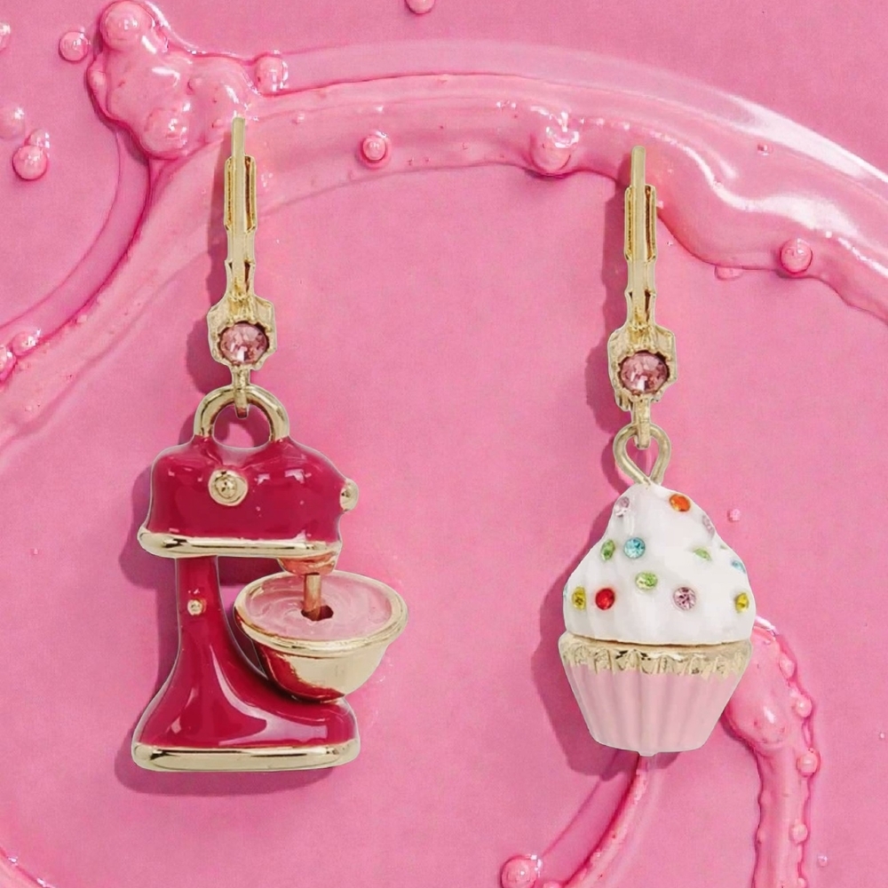 NEW Betsey Johnson Gold Tone Mixer & Cupcake Mismatch Drop Earrings Pink Color